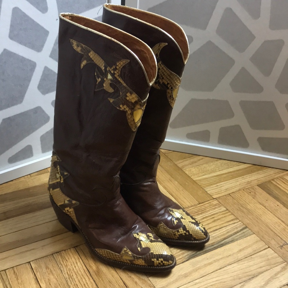 Cowboy boots/western boots